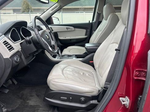 Used 2010 Chevrolet Traverse LTZ image 11