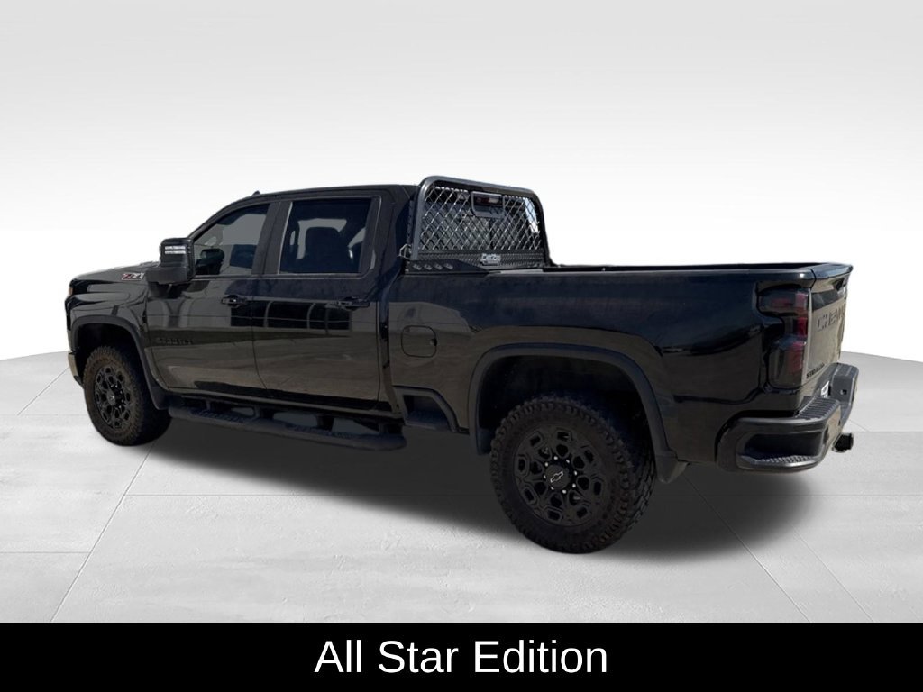 Used 2021 Chevrolet Silverado 2500 LT w/ Midnight Edition AWD/4WD image 4
