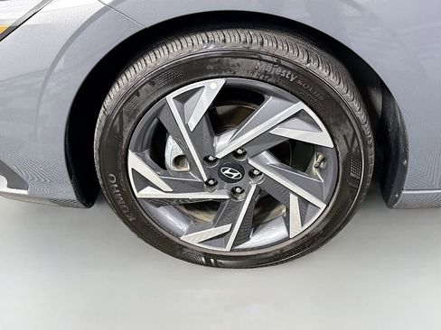 Certified 2025 Hyundai Elantra Sport FWD image 32