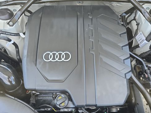 Certified 2025 Audi Q5 2.0T Premium w/ Convenience Plus Package AWD/4WD image 31