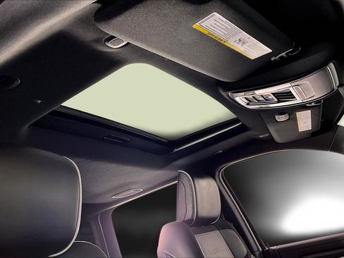 Used 2025 RAM 2500 Laramie image 29