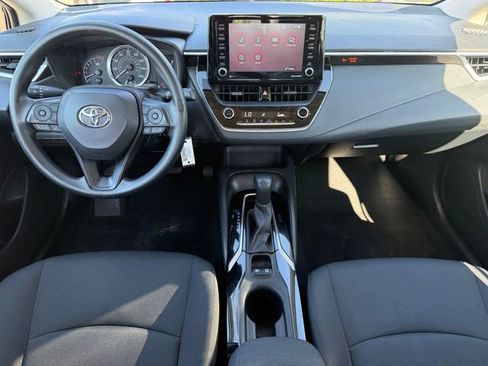 Used 2022 Toyota Corolla LE FWD image 21