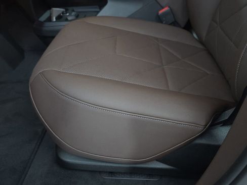 Used 2026 BMW iX xDrive60 AWD/4WD image 28