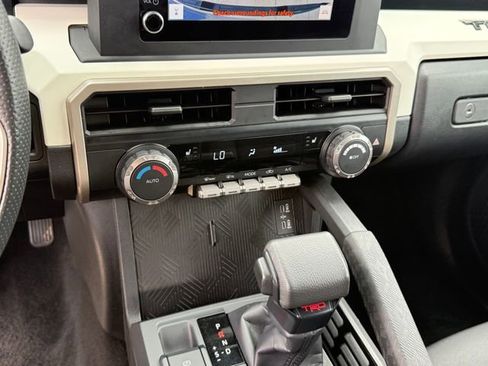 Used 2024 Toyota Tacoma TRD Off-Road AWD/4WD image 21