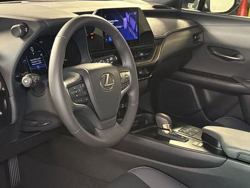 Certified 2025 Lexus UX 300h AWD w/ Accessory Package (Z1) image 23