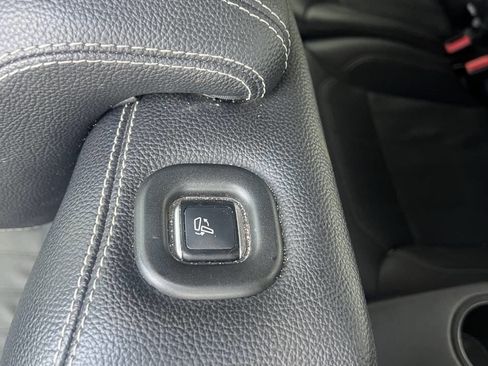 Used 2015 Mercedes-Benz GL 450 4MATIC image 19