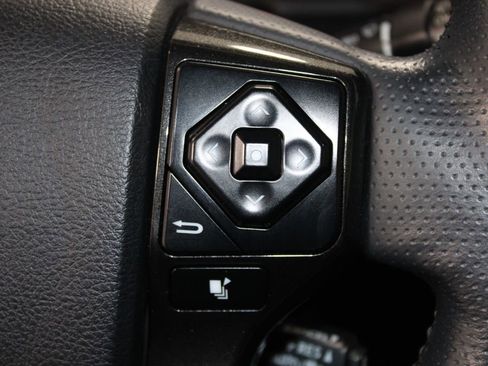 Used 2023 Toyota 4Runner TRD Off-Road Premium AWD/4WD image 38