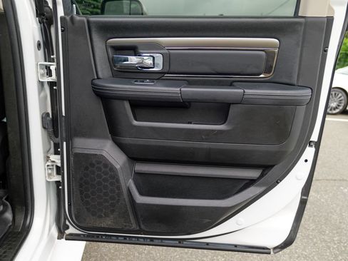 Used 2018 RAM 2500 Laramie w/ Sport Appearance Group AWD/4WD image 30