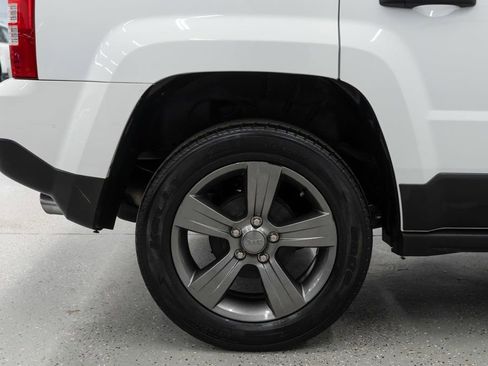 Used 2017 Jeep Patriot Sport FWD image 25