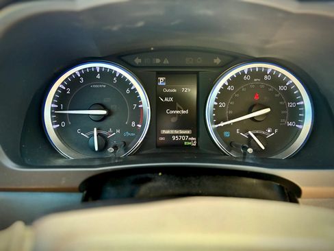 Used 2019 Toyota Highlander XLE FWD image 54