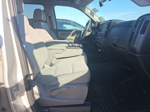 Used 2018 Chevrolet Silverado 1500 Custom w/ Custom Value Package image 11