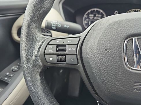 Used 2024 Honda HR-V LX image 17