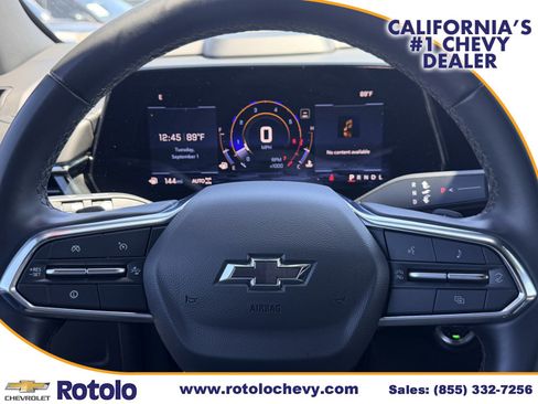Used 2025 Chevrolet Suburban Z71 AWD/4WD image 27