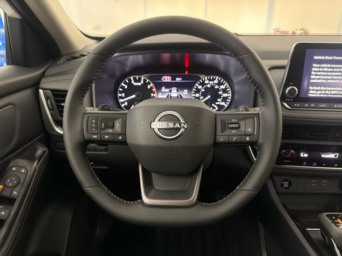 New 2026 Nissan Rogue SV FWD image 17