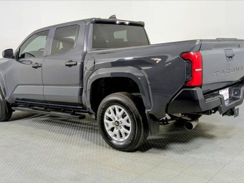 Used 2024 Toyota Tacoma SR RWD image 4