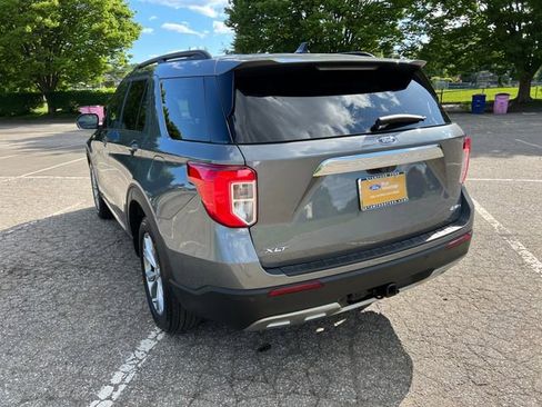 Certified 2023 Ford Explorer XLT w/ Equipment Group 202A AWD/4WD image 8