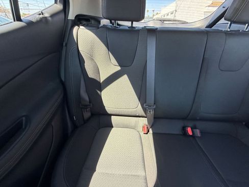 Used 2025 Buick Encore GX Preferred image 38