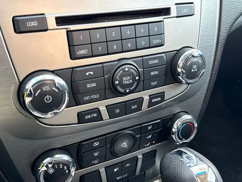 Used 2010 Ford Fusion SE image 21