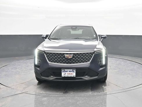 Used 2024 Cadillac XT4 Premium Luxury image 3