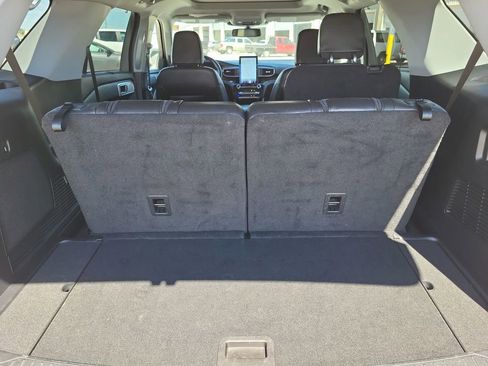 Used 2022 Ford Explorer Limited image 21