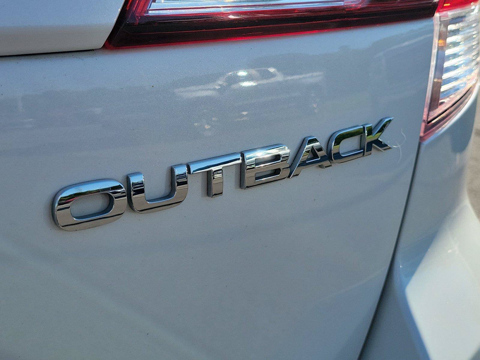Used 2013 Subaru Outback 2.5i Limited AWD/4WD image 6
