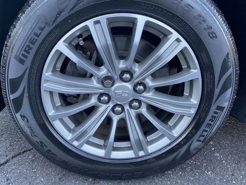 Used 2017 Cadillac XT5 Luxury w/ Driver Awareness Package image 17