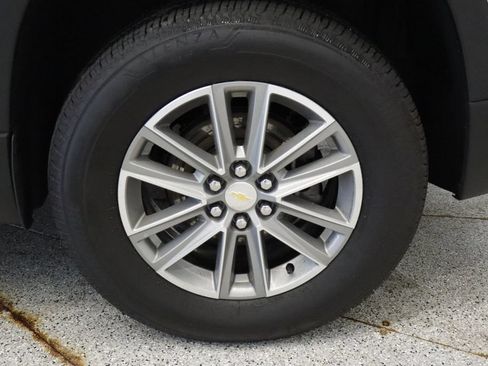 Used 2022 Chevrolet Traverse LT AWD/4WD image 16