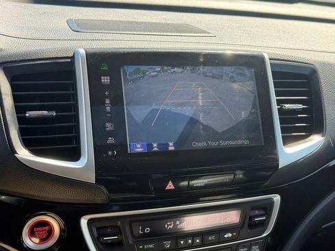 Used 2016 Honda Pilot Touring image 26