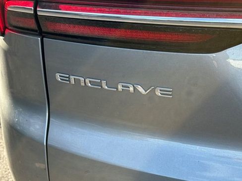 Used 2025 Buick Enclave Preferred image 6