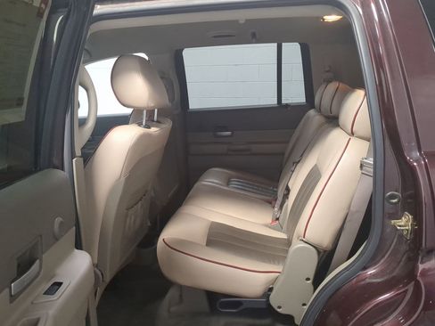 Used 2004 Dodge Durango SLT image 18