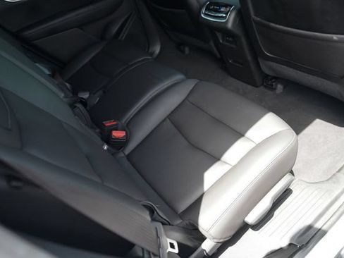 Used 2023 Cadillac XT6 Luxury FWD image 16