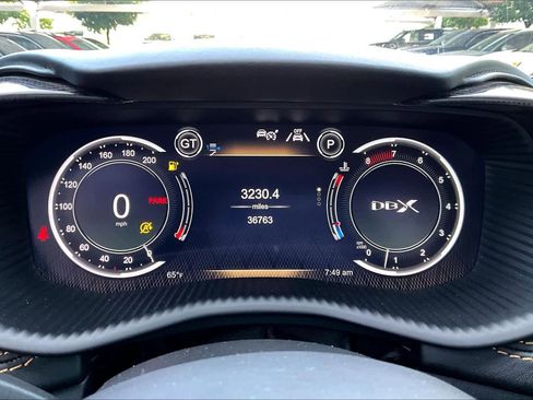 Used 2021 Aston Martin DBX AWD/4WD image 25
