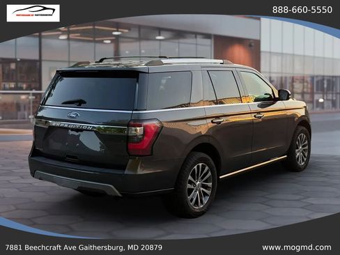 Used 2018 Ford Expedition Limited w/ Equipment Group 301A AWD/4WD image 3