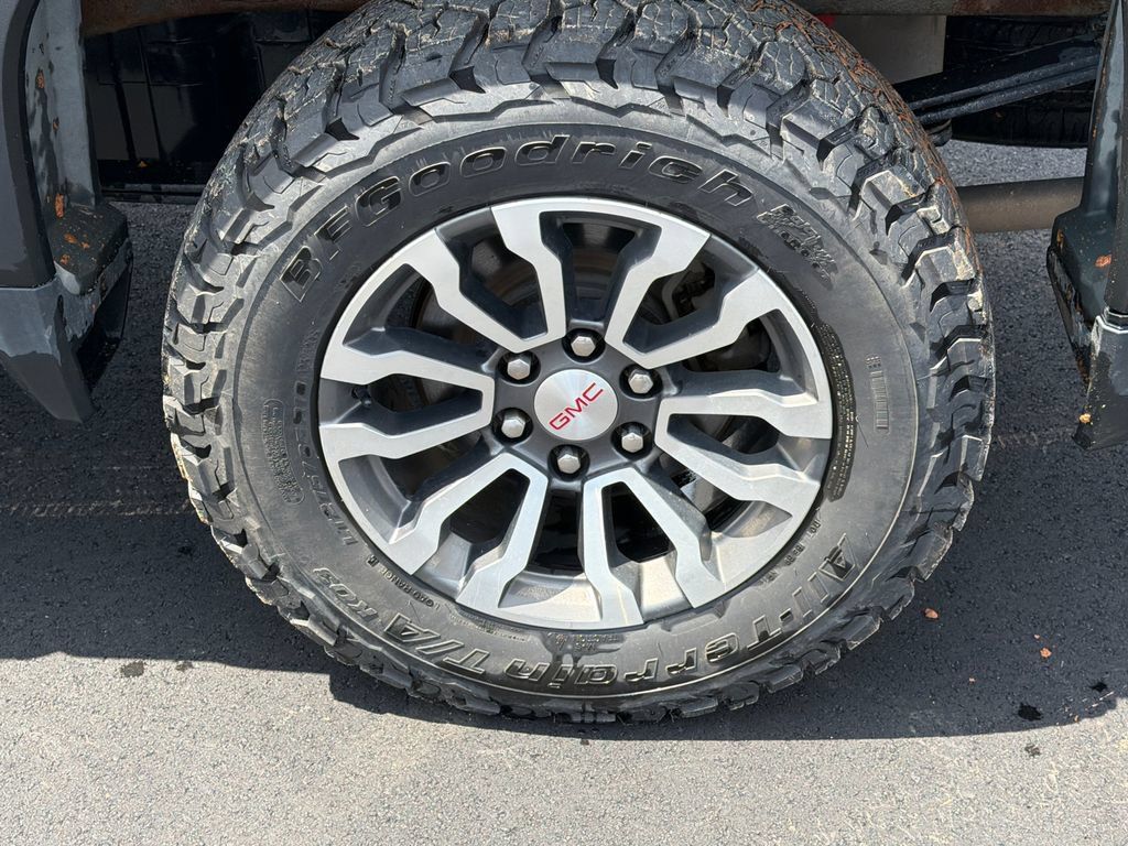 Used 2022 GMC Sierra 1500 AT4 w/ AT4 Carbonpro Edition AWD/4WD image 19