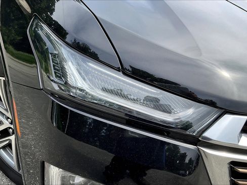 Used 2022 Chevrolet Traverse High Country image 28