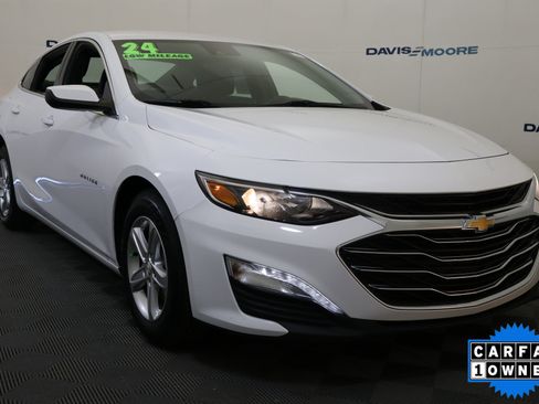 Used 2024 Chevrolet Malibu LT image 3