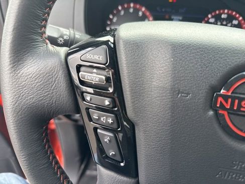 Used 2025 Nissan Frontier PRO-4X image 13