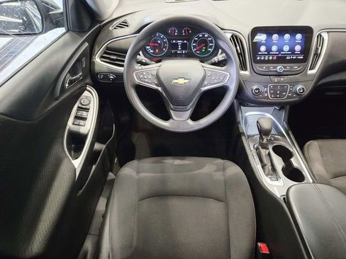 Used 2025 Chevrolet Malibu LT FWD image 7