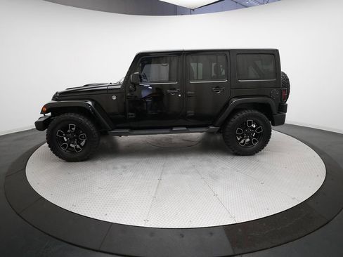 Used 2018 Jeep Wrangler Unlimited Sahara AWD/4WD image 22