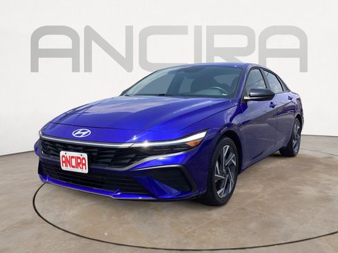Used 2025 Hyundai Elantra Sport FWD image 7