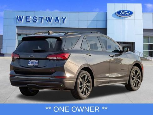 Used 2023 Chevrolet Equinox RS w/ RS Leather Package FWD image 3