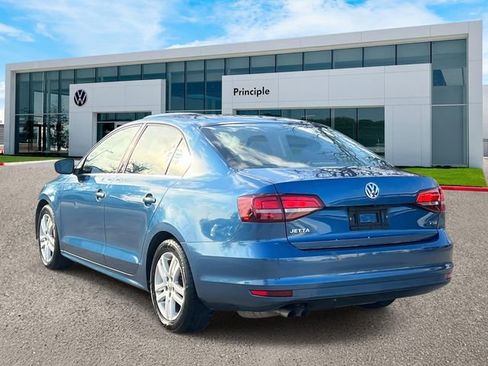 Used 2017 Volkswagen Jetta S image 4