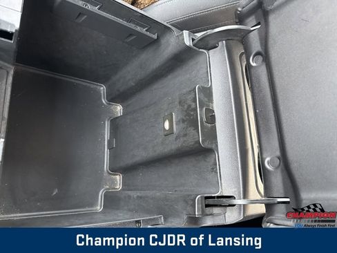 Used 2020 GMC Sierra 1500 Elevation image 26