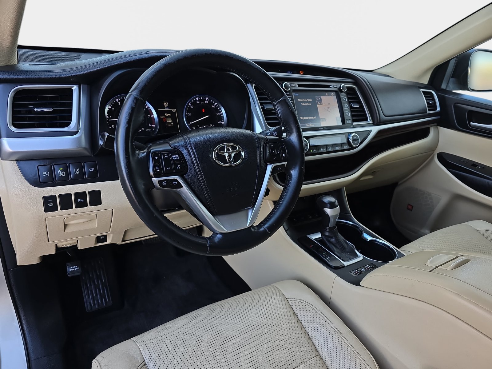 Used 2015 Toyota Highlander Limited w/ Driver Technology Package AWD/4WD image 19