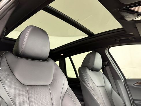 Used 2024 BMW X3 sDrive30i w/ Convenience Package RWD image 16