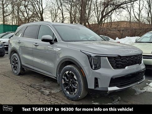 New 2026 Kia Sorento S image 1