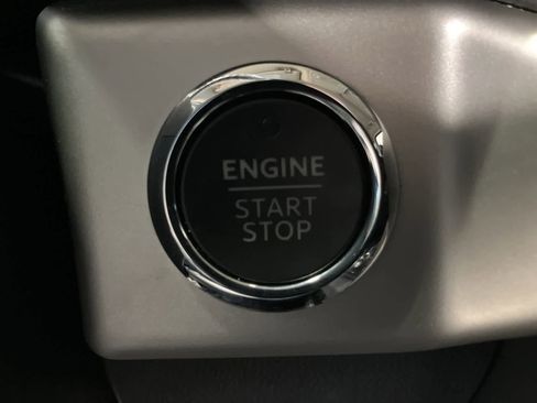 Used 2024 Ford Expedition Max XLT image 20