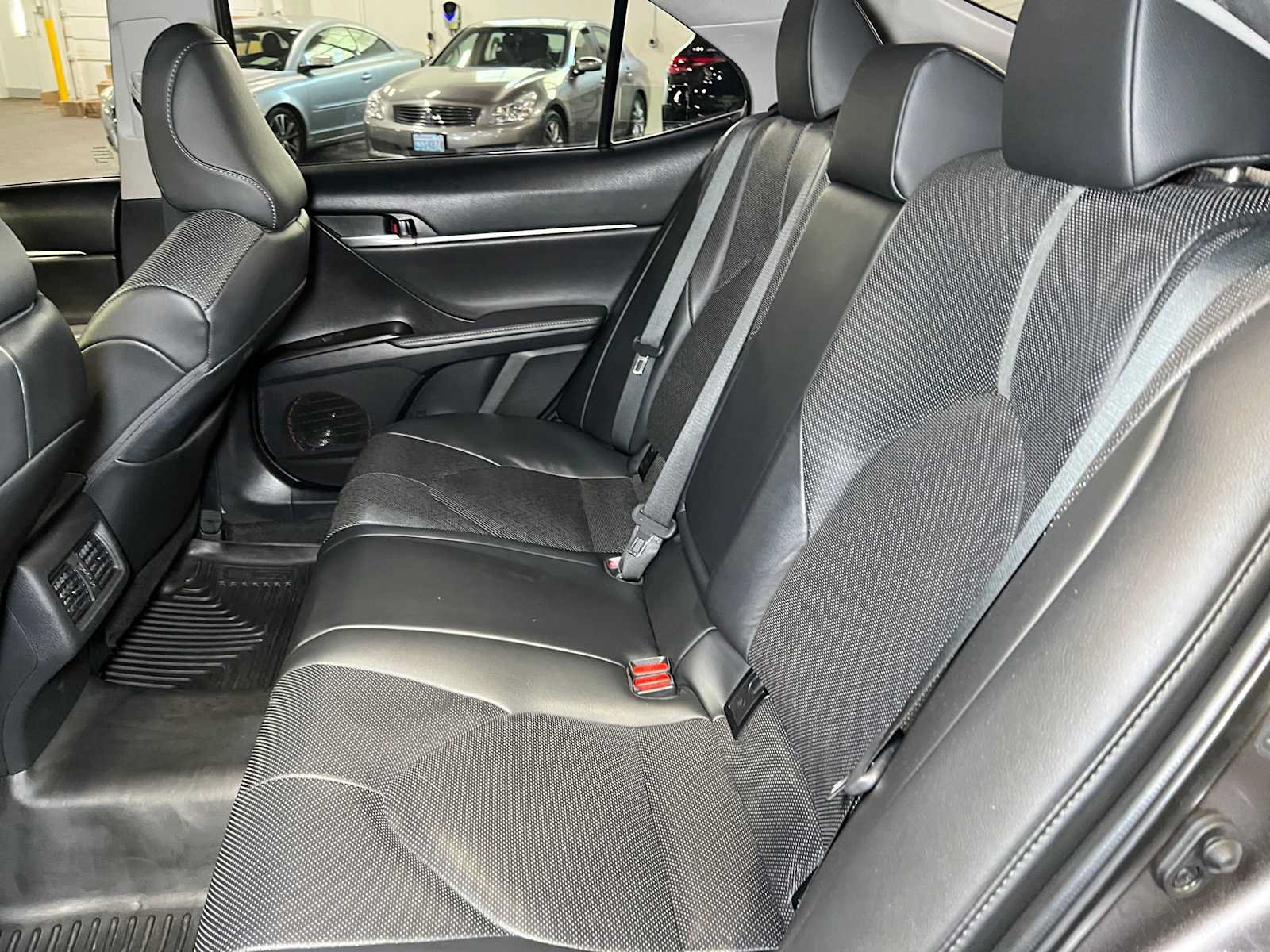 Used 2023 Toyota Camry XLE w/ Navigation Package FWD image 18