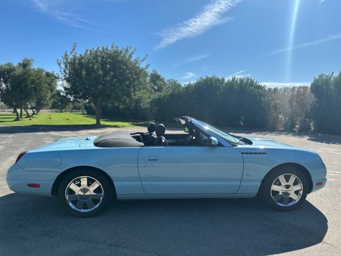 Used 2003 Ford Thunderbird Deluxe image 31