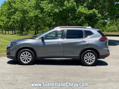 Used 2020 Nissan Rogue SV FWD image 3